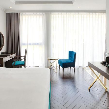 הלונג The Almin Hotel מראה חיצוני תמונה