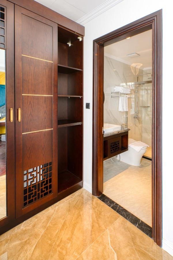 הלונג The Almin Hotel מראה חיצוני תמונה